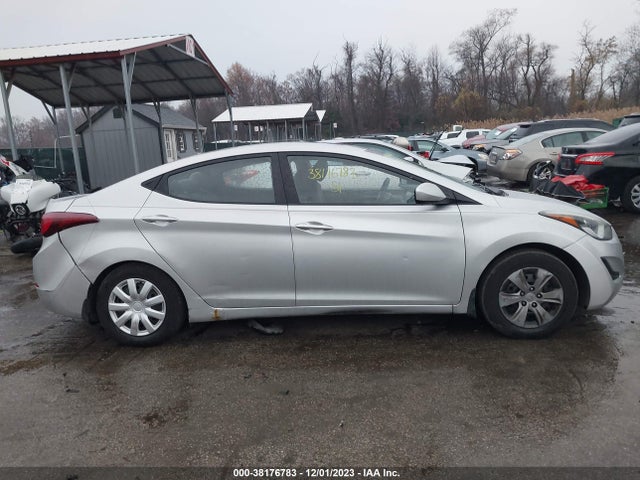 Hyundai ELANTRA SE 2016 5NPDH4AE0GH666381 Image 13