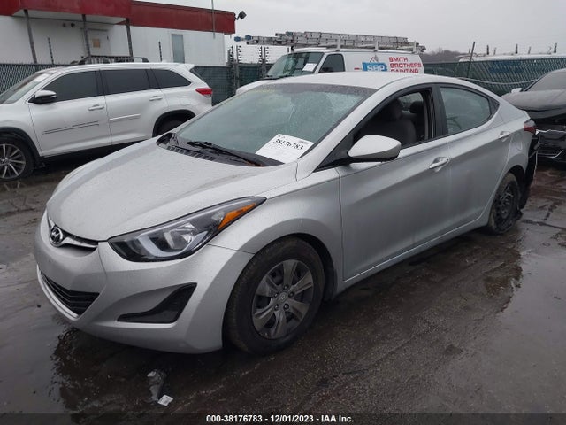 Hyundai ELANTRA SE 2016 5NPDH4AE0GH666381 Image 2