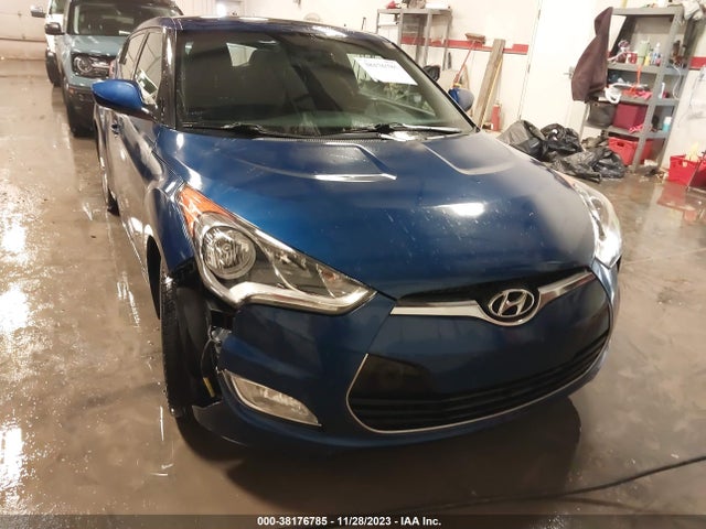 2017 HYUNDAI VELOSTER VALUE EDITION VIN: KMHTC6AD3HU323032