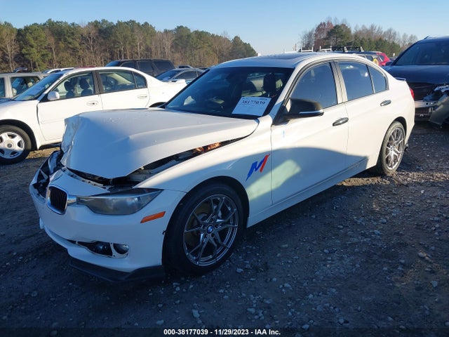 BMW 320i Xdrive 2015 WBA3C3C59FP664064 Image 2