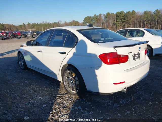 BMW 320i Xdrive 2015 WBA3C3C59FP664064 Image 3