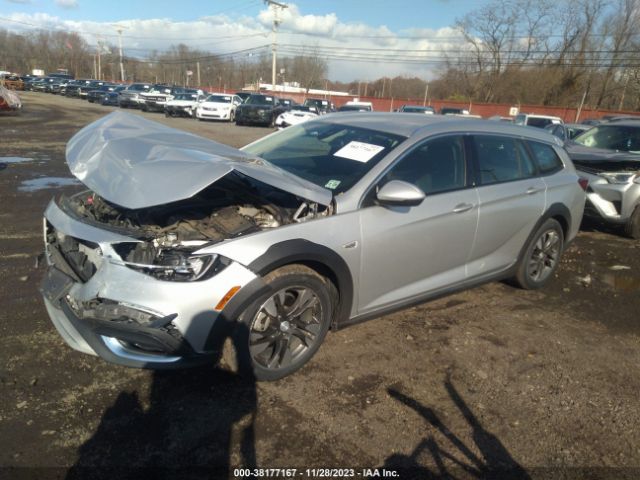 W04GV8SX9J1130812 Buick Regal Tourx Essence