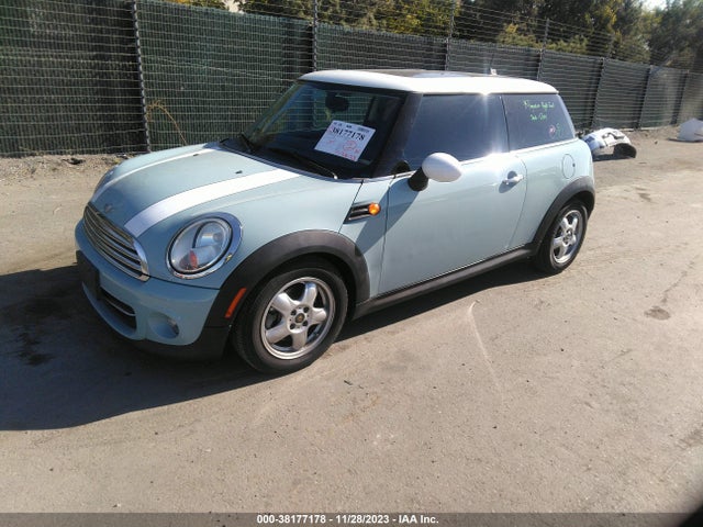 2011 MINI COOPER WMWSU3C58BT097534 Photo 1