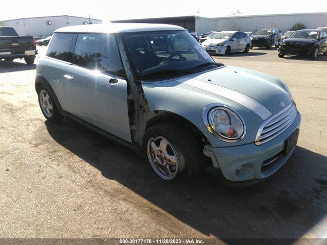 2011 MINI COOPER WMWSU3C58BT097534 Photo 5