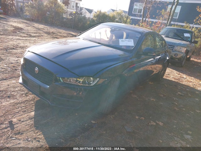 2018 JAGUAR XE SAJAE4FX6JCP24360 Photo 1