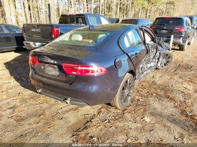 2018 JAGUAR XE SAJAE4FX6JCP24360 Photo 3