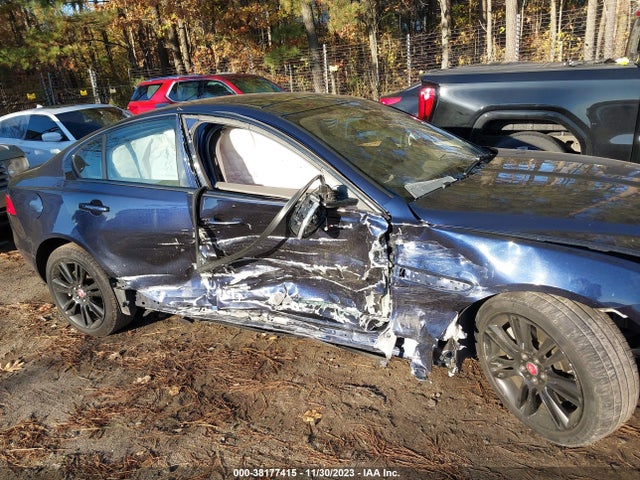 2018 JAGUAR XE SAJAE4FX6JCP24360 Photo 5