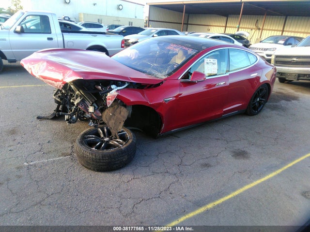 Tesla Model S 60/70/85 2015 5YJSA1E17FF114200 Image 2