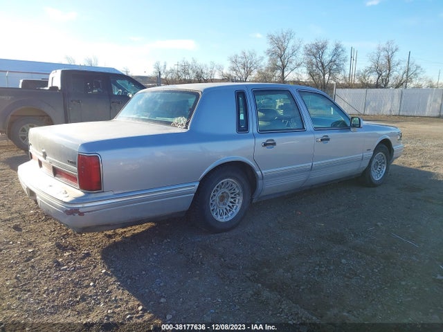 1996 LINCOLN TOWN CAR EXECUTIVE VIN: 1LNLM81W4TY672910