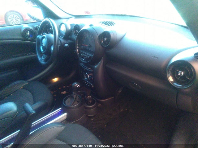 2016 MINI COUNTRYMAN WMWZC5C58GWU01965 Photo 4