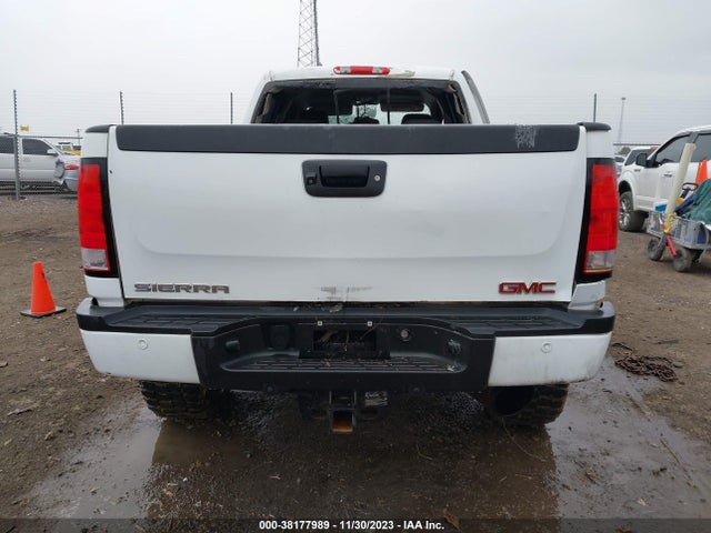 2012 GMC SIERRA 2500HD DENALI VIN: 1GT125E82CF136240