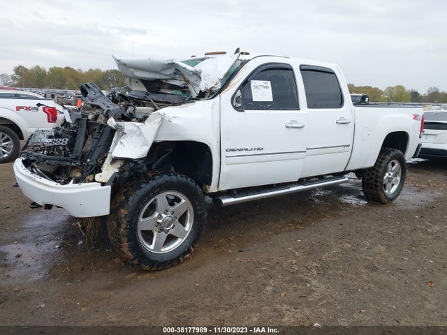 2012 GMC SIERRA 2500HD DENALI VIN: 1GT125E82CF136240