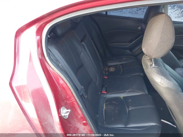 3MZBN1V33JM256261 Mazda Mazda3 Touring