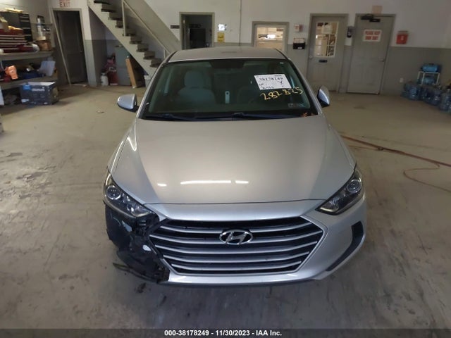 Hyundai ELANTRA SE 2018 5NPD74LF7JH282825 Image 12