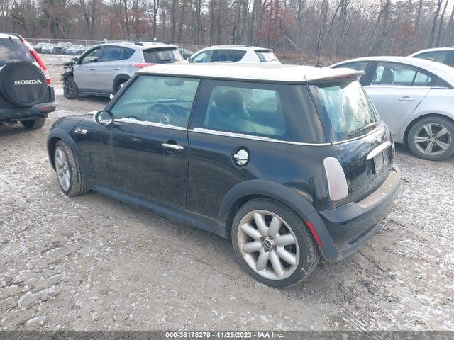 2003 MINI COOPER S WMWRE33433TD60651 Photo 2