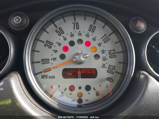 2003 MINI COOPER S WMWRE33433TD60651 Photo 6