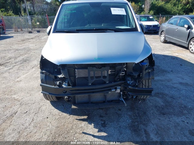 2021 MERCEDES-BENZ METRIS VIN: W1WV0FEY2M3829703