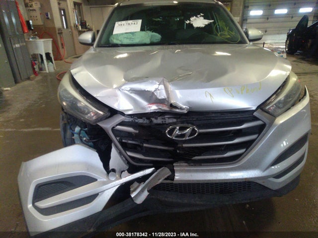2016 HYUNDAI TUCSON SE VIN: KM8J23A40GU157141
