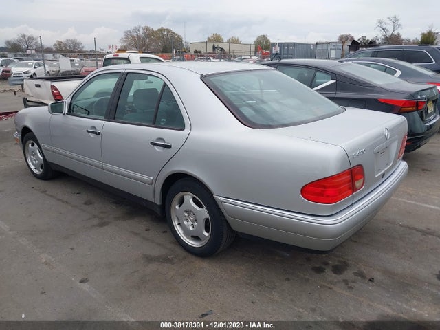 1998 MERCEDES-BENZ E 430 VIN: WDBJF70F2WA585049