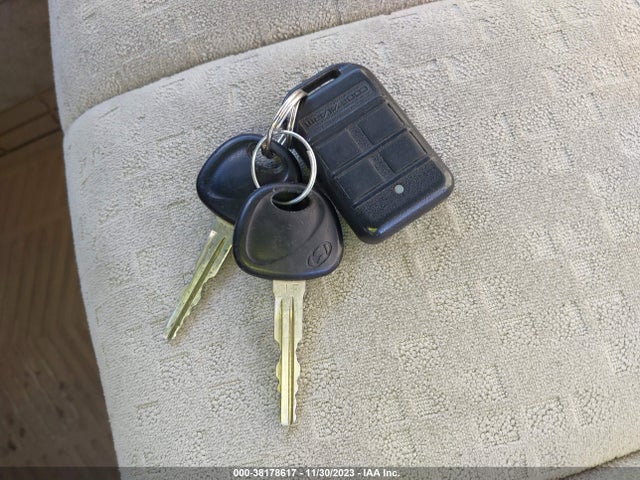 2007 HYUNDAI SONATA LIMITED/SE V6 VIN: 5NPEU46F17H169308