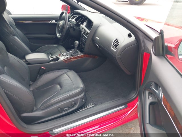 2011 AUDI A5 2.0T PREMIUM VIN: WAUJFAFH0BN000606