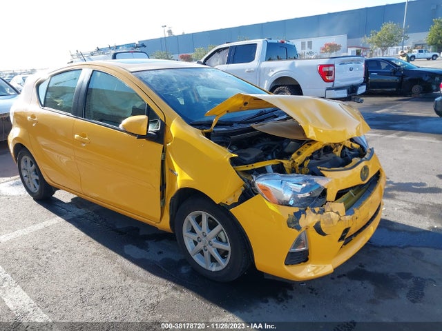 Toyota Prius C Three 2014 JTDKDTB32E1079582 Image 18