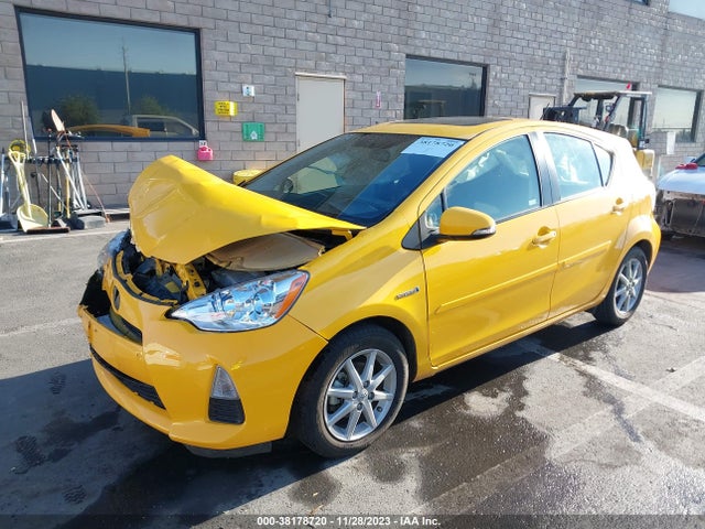 Toyota Prius C Three 2014 JTDKDTB32E1079582 Image 19