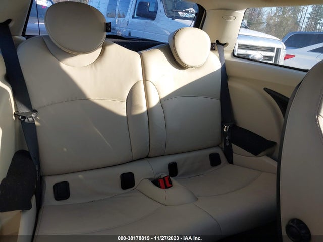 2011 MINI COOPER WMWSU3C53BTX96957 Photo 7
