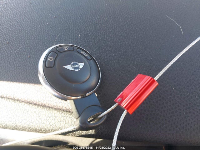 2007 MINI COOPER WMWMF33557TT53896 Photo 10
