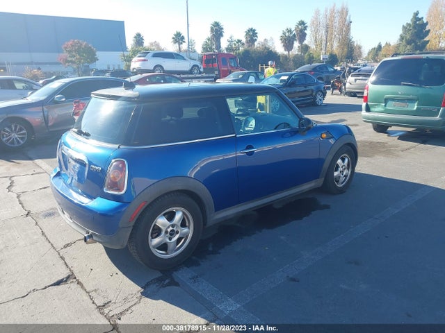 2007 MINI COOPER WMWMF33557TT53896 Photo 3