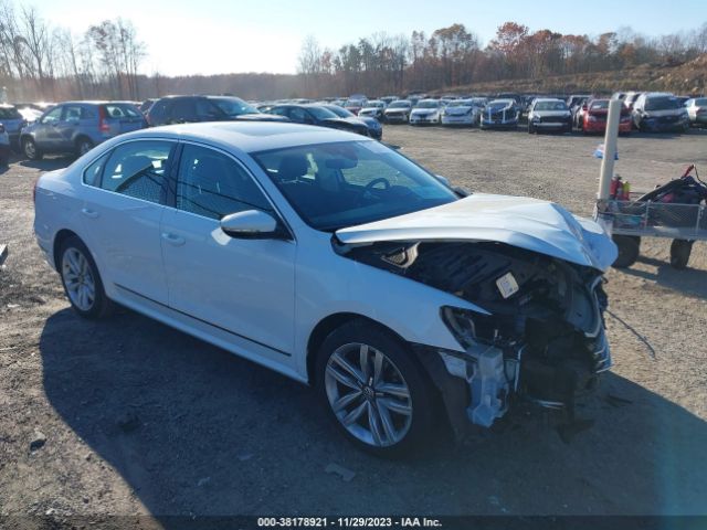 2017 VOLKSWAGEN PASSAT 1VWCT7A37HC052710