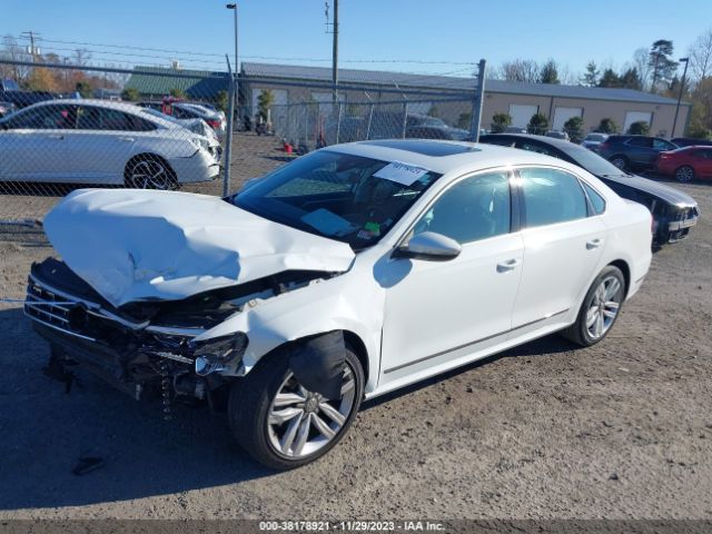 2017 VOLKSWAGEN PASSAT 1VWCT7A37HC052710 Photo 1