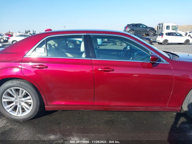 Chrysler 300 Touring 2019 2C3CCAAG3KH738948 Image 14