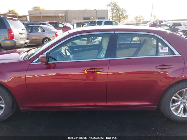 Chrysler 300 Touring 2019 2C3CCAAG3KH738948 Image 15