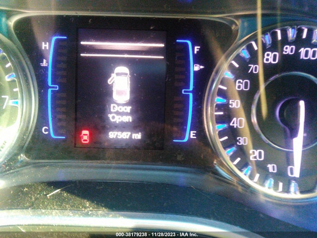 Chrysler 200 Limited 2015 1C3CCCAB8FN753765 Image 7