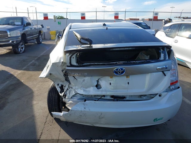 Toyota PRIUS PLUG-IN 2015 JTDKN3DP4F3070644 Image 16