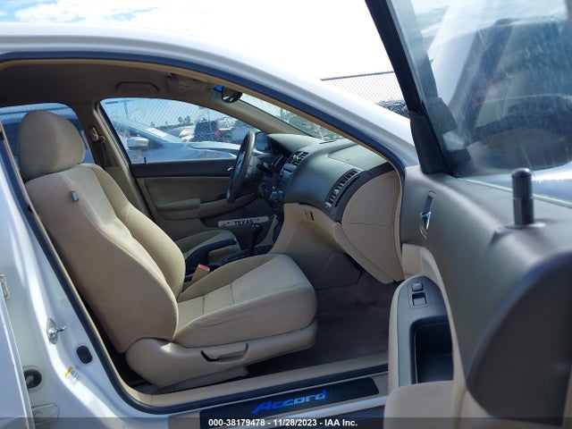 2005 HONDA ACCORD 2.4 LX VIN: 3HGCM56445G709897