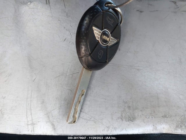 2008 MINI COOPER WMWRF33558TG18469 Photo 10