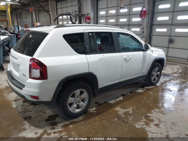 Jeep Compass Latitude 2016 1C4NJCEA9GD766821 Image 4