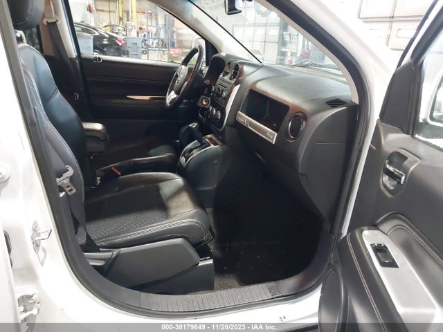 Jeep Compass Latitude 2016 1C4NJCEA9GD766821 Image 5
