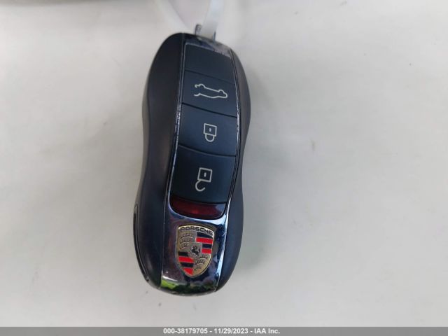 2021 PORSCHE MACAN WP1AB2A55MLB36986 Photo 10