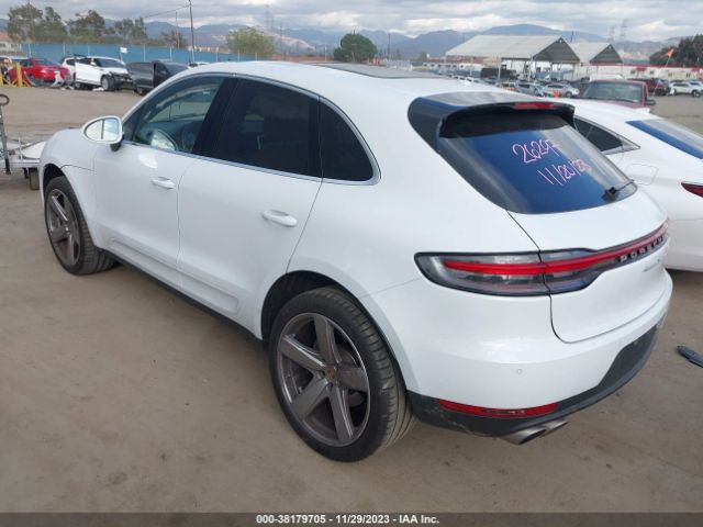 2021 PORSCHE MACAN WP1AB2A55MLB36986 Photo 2