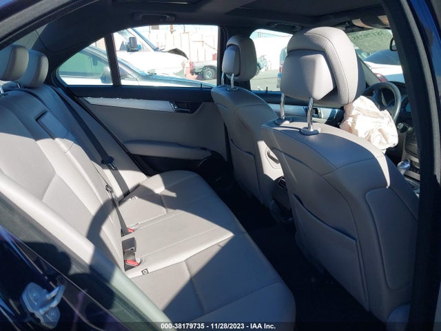 2008 MERCEDES-BENZ C 300 SPORT/LUXURY/ VIN: WDDGF54X18F070834