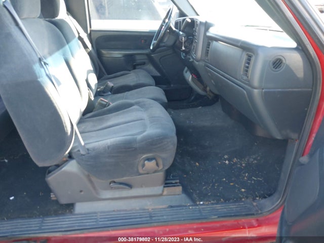 2000 CHEVROLET SILVERADO 1500 LS VIN: 2GCEC19VXY1241436