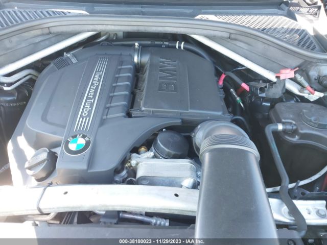 2014 BMW X5 5UXKR2C59E0H32122 Photo 9