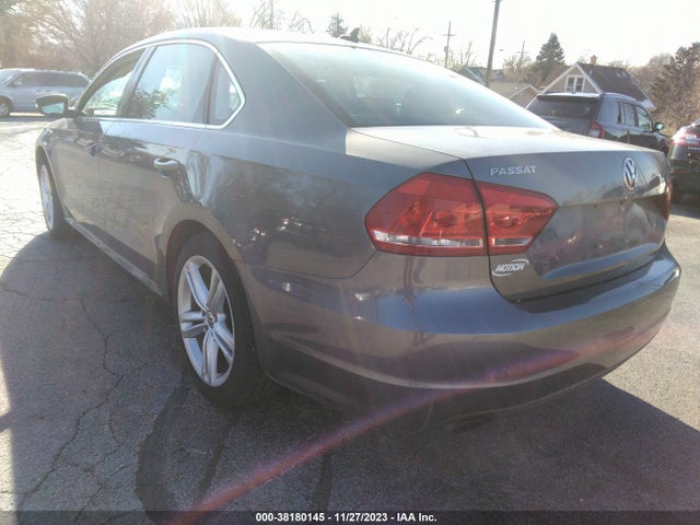 1VWBT7A3XEC047492 Volkswagen Passat 1.8t Se