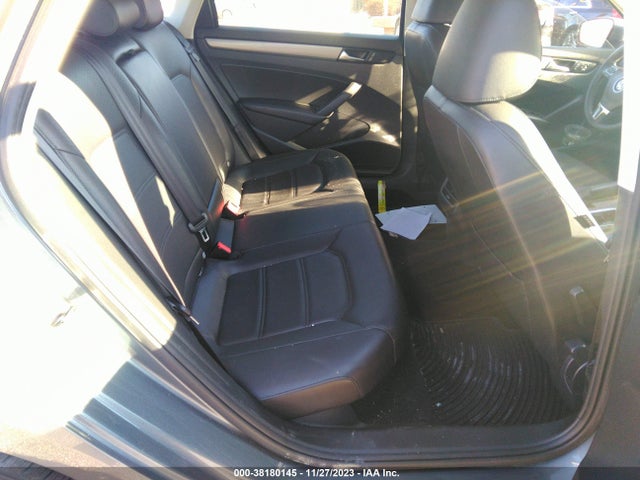 1VWBT7A3XEC047492 Volkswagen Passat 1.8t Se