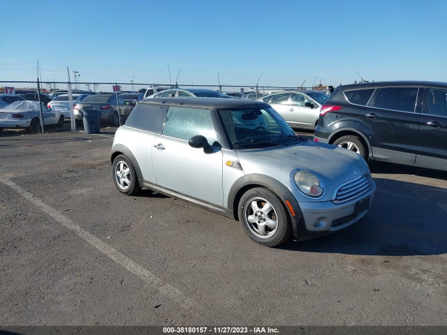 2008 MINI COOPER HARDTOP WMWMF33548TU68524
