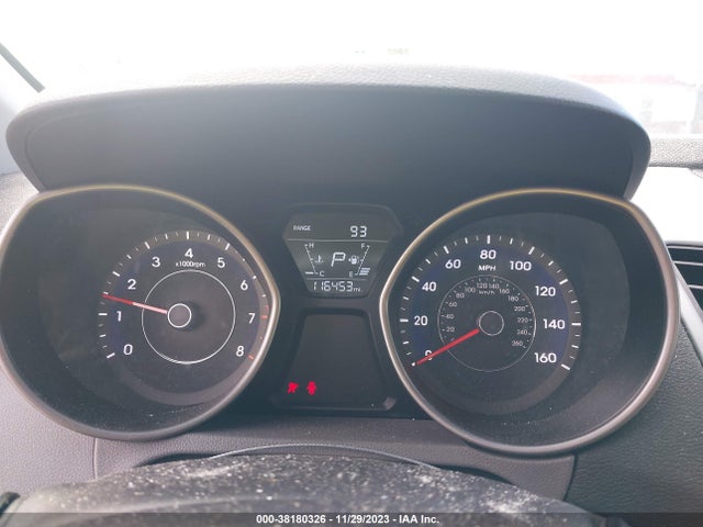 2016 HYUNDAI ELANTRA SE VIN: 5NPDH4AE8GH727220