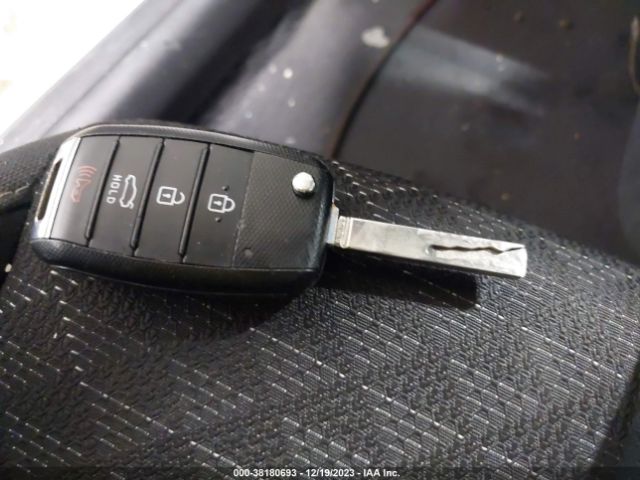 3KPA24AD2LE274819 KIA RIO S